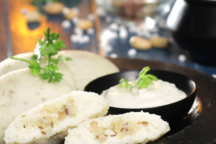 Stuffed idli